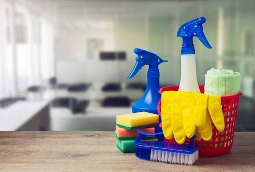 4 ways to achieve a sparkling clean office